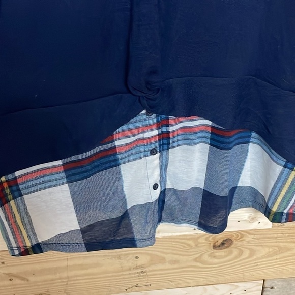 Paper + Tee size 2X navy color terrycloth hoodie with plaid bottom button detail - Picture 3 of 9